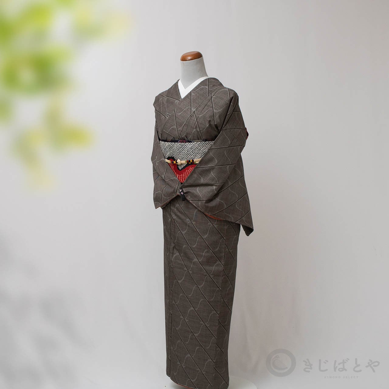 ご成約 趣き逸品 今流行りの 「くすみカラー」 総柄小紋 正絹 正絹紬 消炭色の小紋 袷 | きじばとや