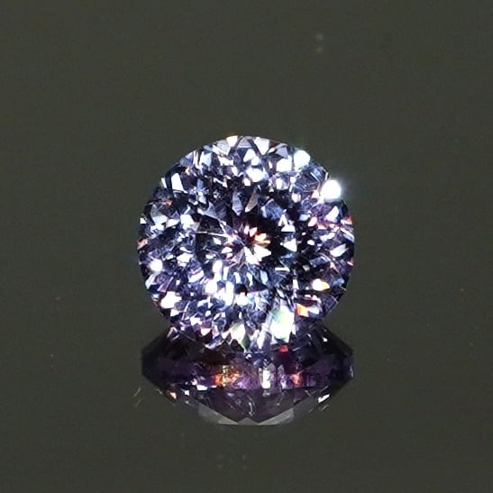 【Bright Brilliant Cut™️ “129 Facets” 】蒼紫の音、光の呼吸 0.37ct 天然サファイア