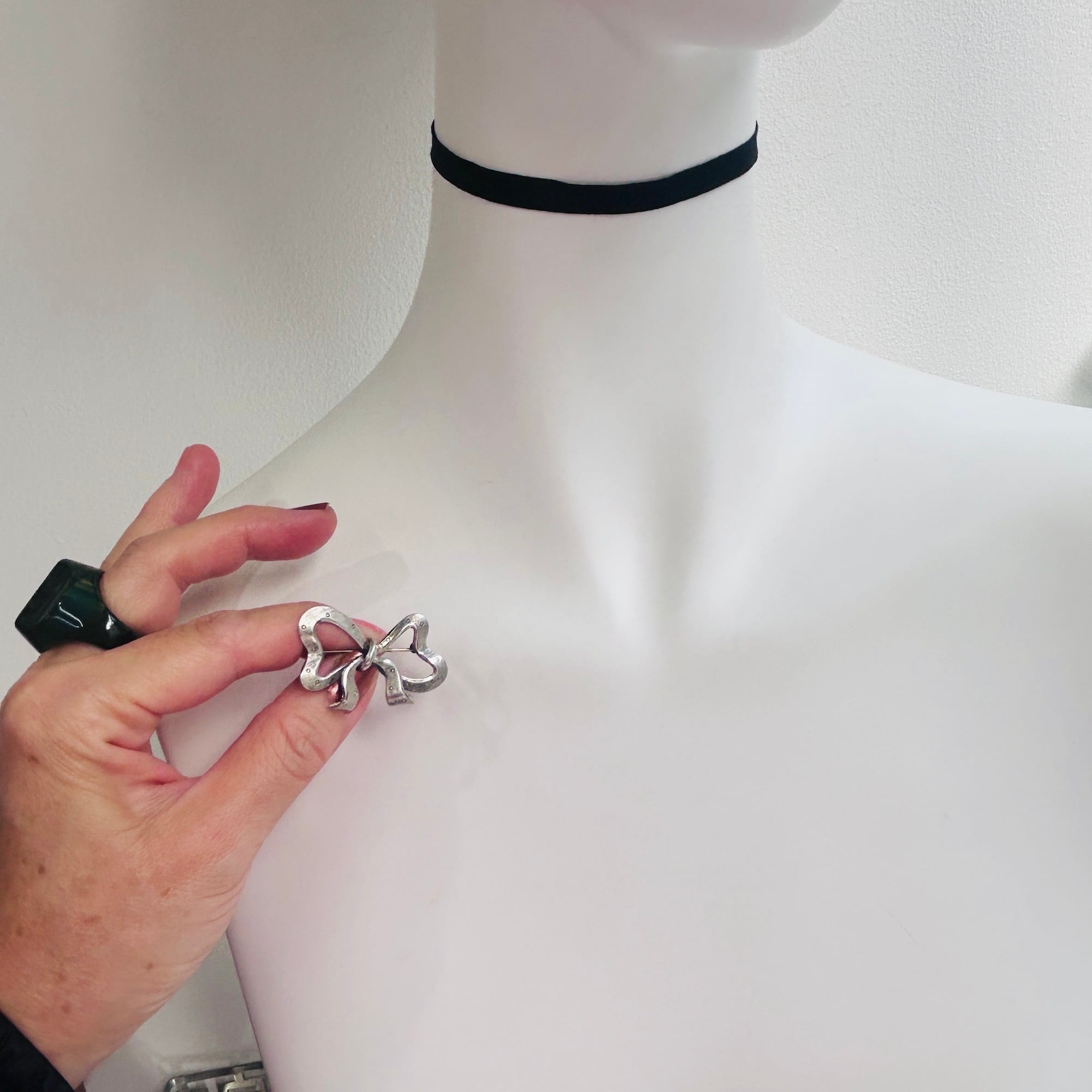 Danecraft シルバー925 リボンブローチ | Milo Antiques & Vintage