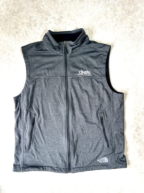 US規格 THE NORTH FACE WINDWALL ソフトシェルベスト L チャコールグレー ノースフェイス CINTAS 企業刺繍 裏フリース