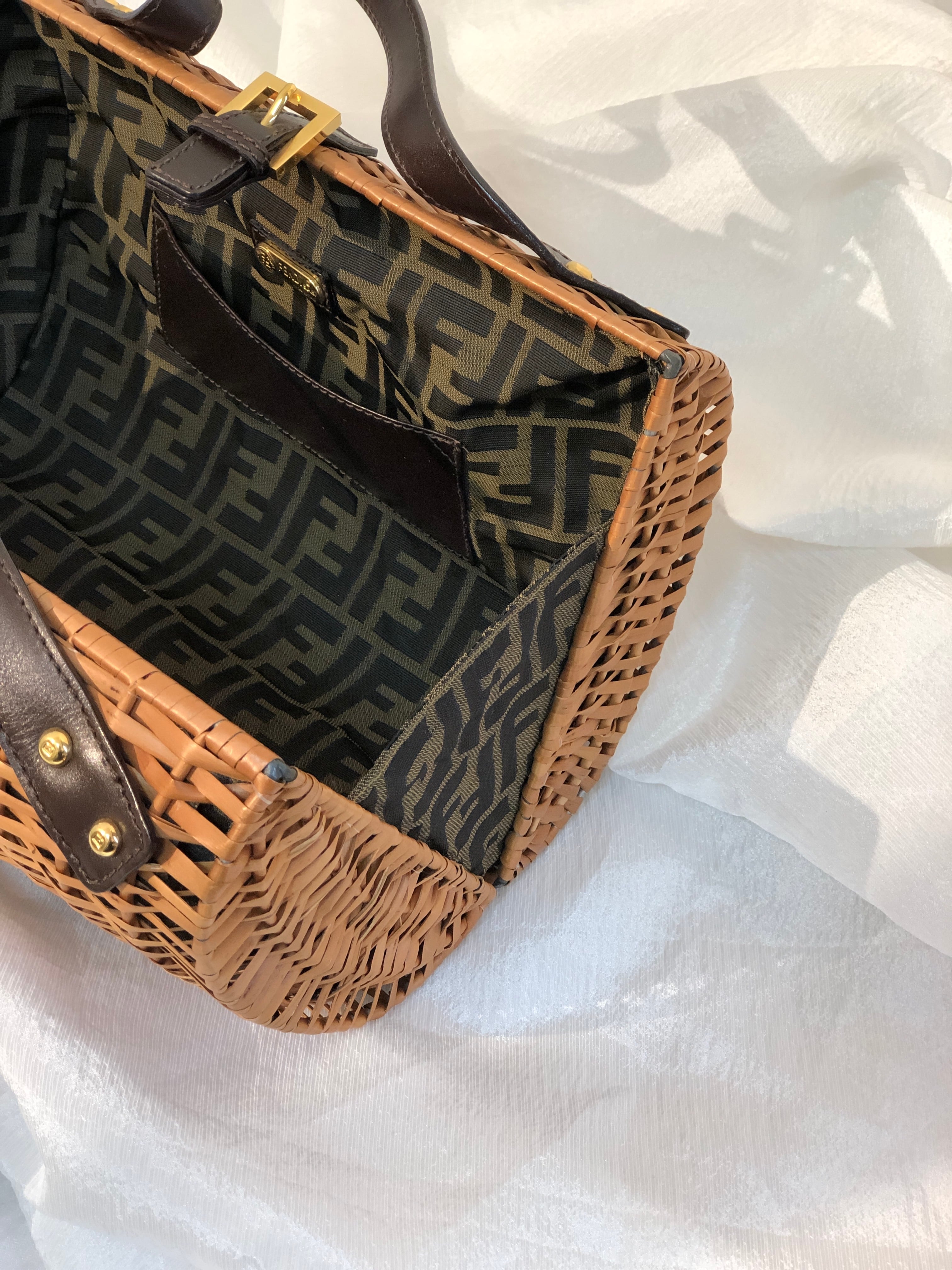 FENDI フェンディ ラタン かごバッグ ハンドバッグ ズッカ FENDI フェンディ ラタン かごバッグ ハンドバッグ ズッカ