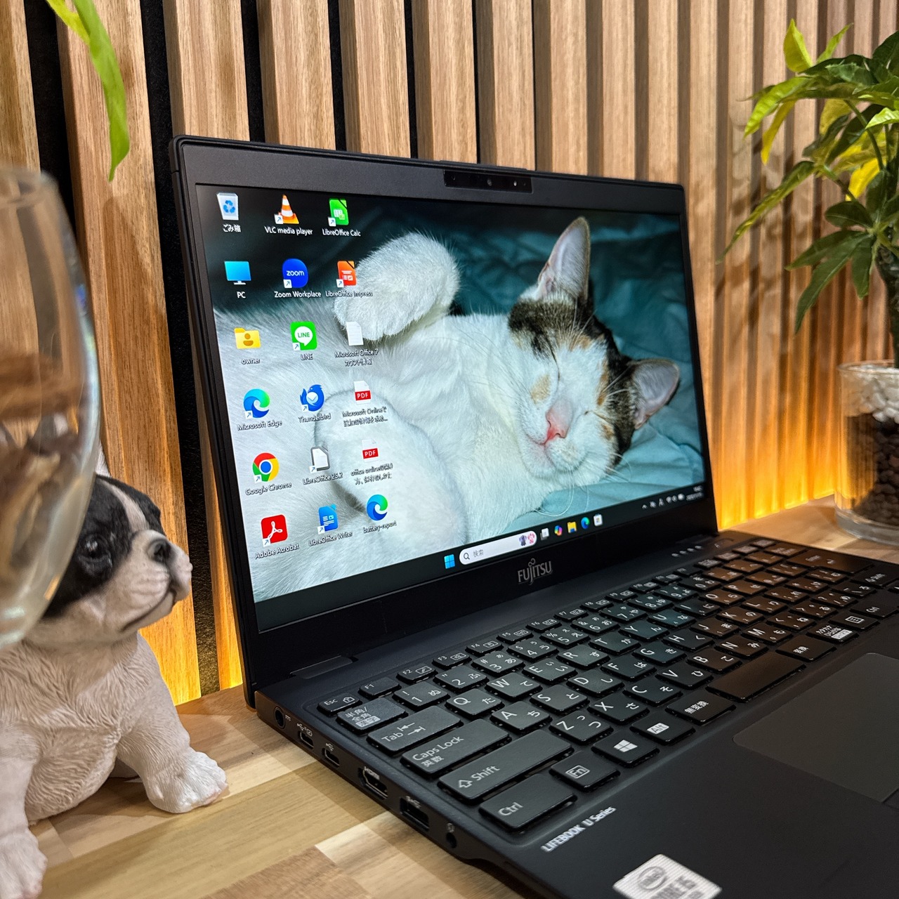 \ 公式ショップ限定価格❣️/ 《超軽量》富士通 LIFEBOOK U9310/E Core i5 第10世代 メモリ8GB SSD256GB ノートパソコン 安心サポート＆3ヶ月保証付き