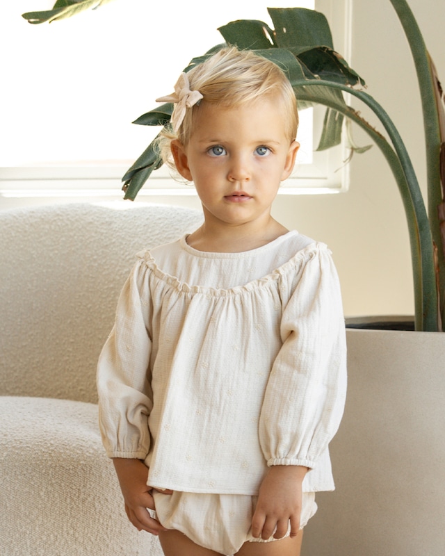 Quincy Mae - balloon sleeve blouse & bloomer / daisy embroidery