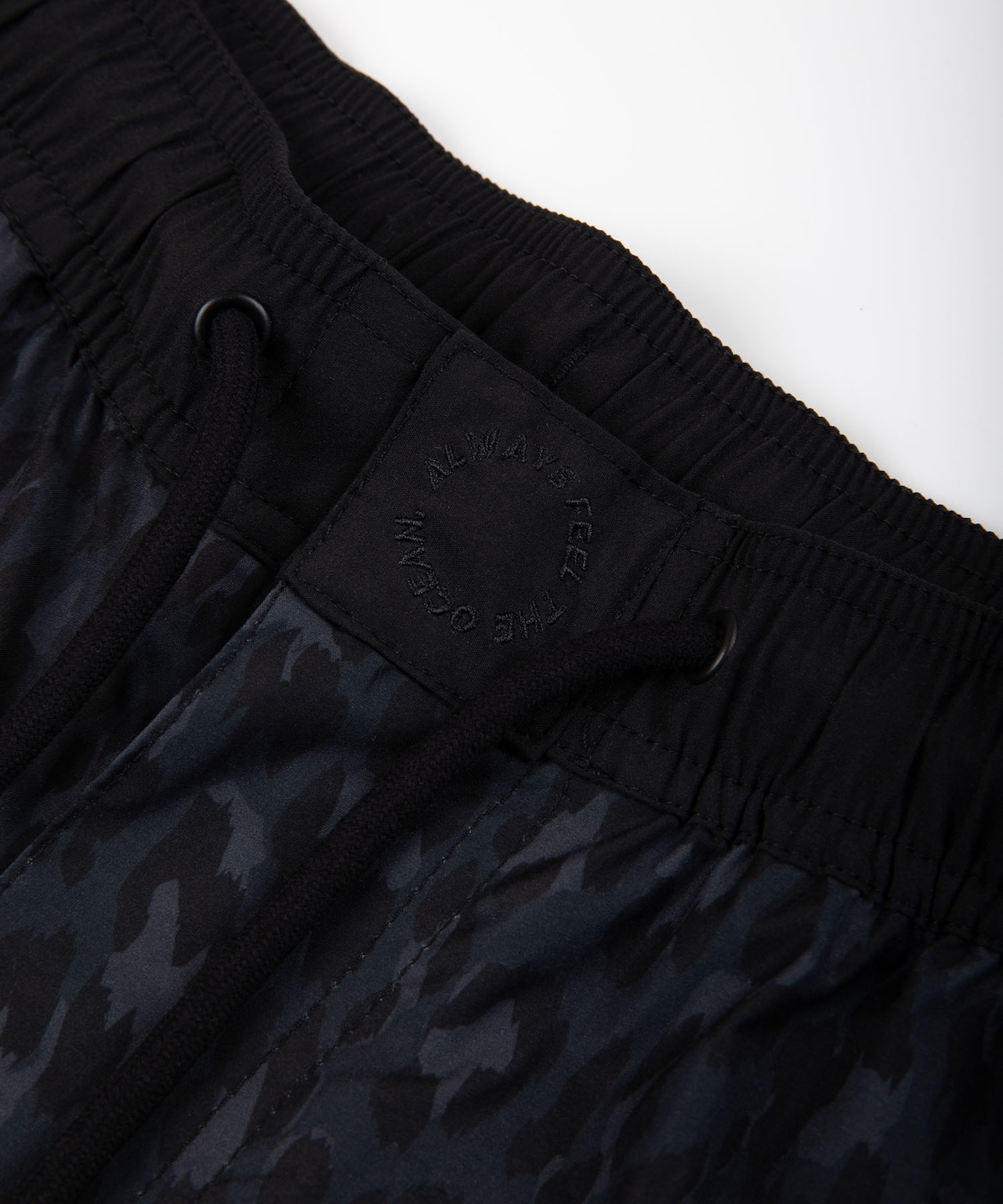 【SUNS】LEOPARD PIPING BOARDSHORTS［RSW071］