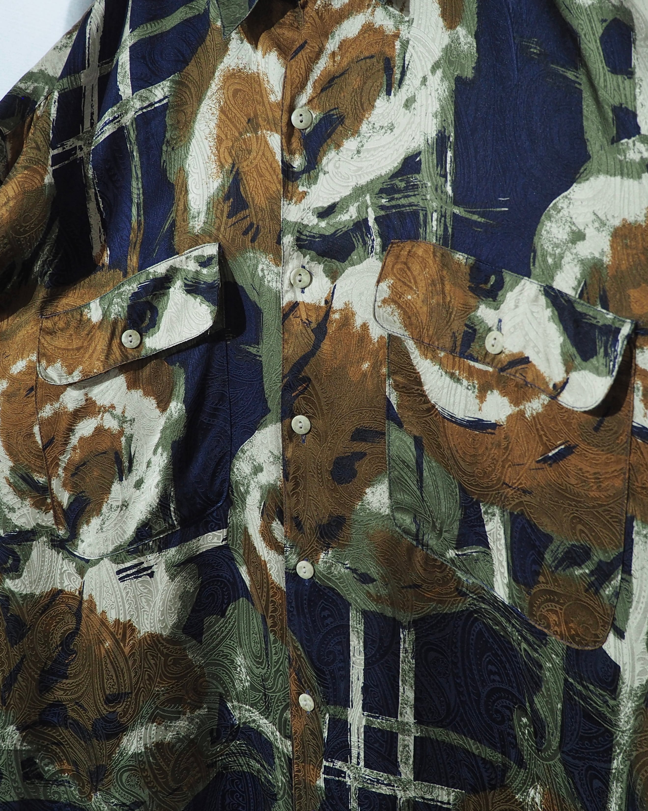 1990s ” GOOUCH ” Beautiful Abstract painting × Paisley all Over vintage loose Silk shirt