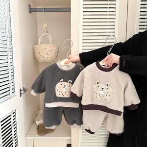 【BABY&KID】冬作ベアアップリケスウェット&パンツセット