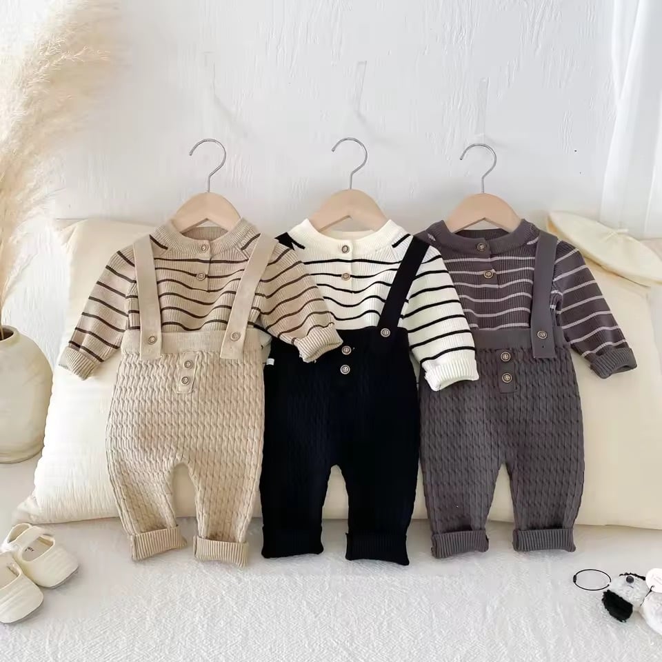 ボーダーニット×サロペットセットアップ