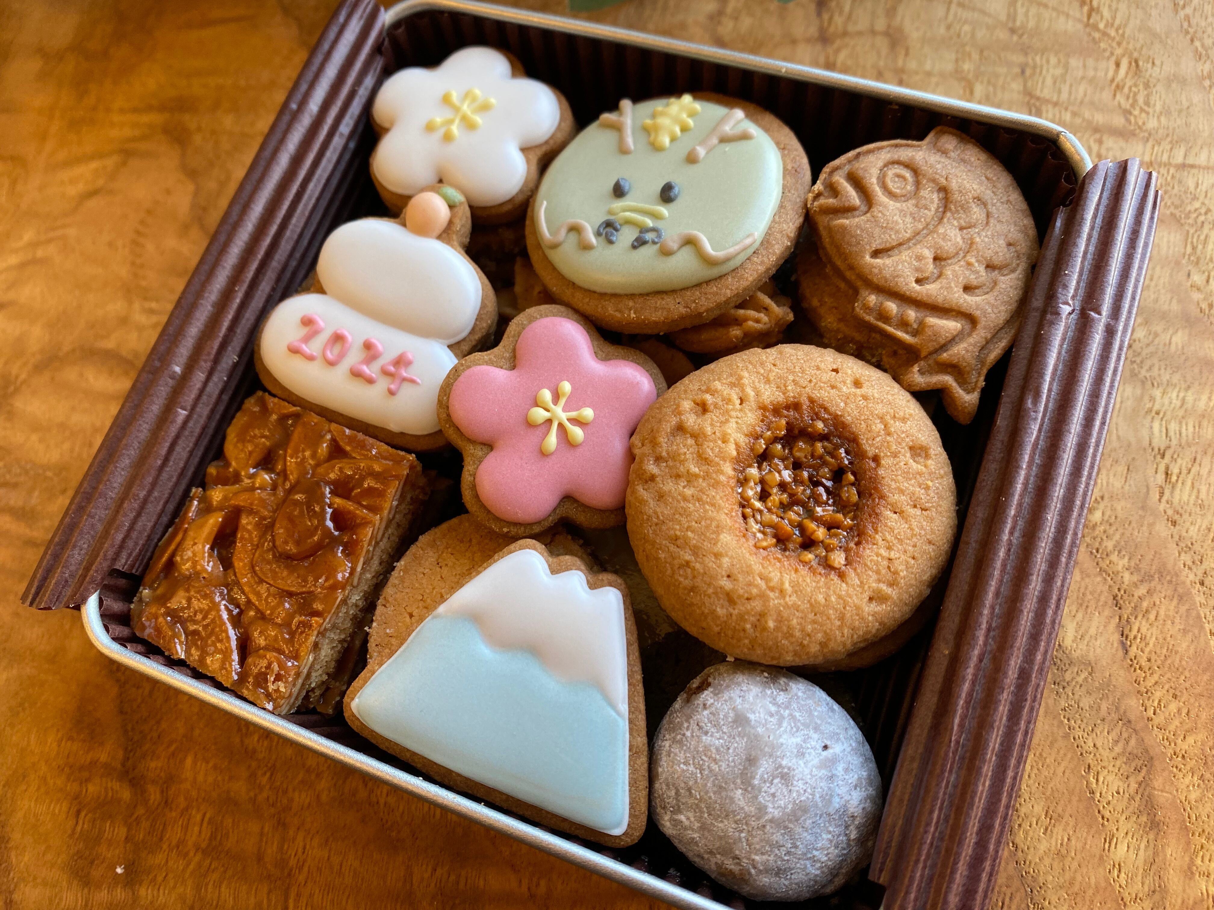 お正月クッキー缶2024 | Capriceアイシングクッキー お正月クッキー缶2024 | Capriceアイシングクッキー