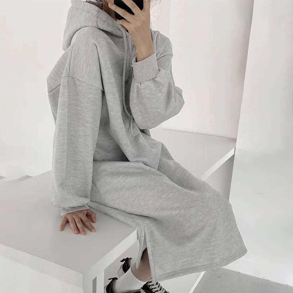 パーカー ワンピース 長袖 裏起毛 レディース 秋冬 韓国 大人 カジュアル おしゃれ サイドスリット ロングワンピース 防寒 保温 ゆったり リラックス 体型カバー 大人可愛い 大人女子