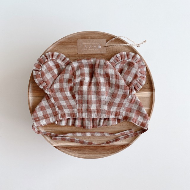 KOALA MOCHA GINGHAM｜タイプ：Bonnet / ツバ：Wavy / 耳：Neutral
