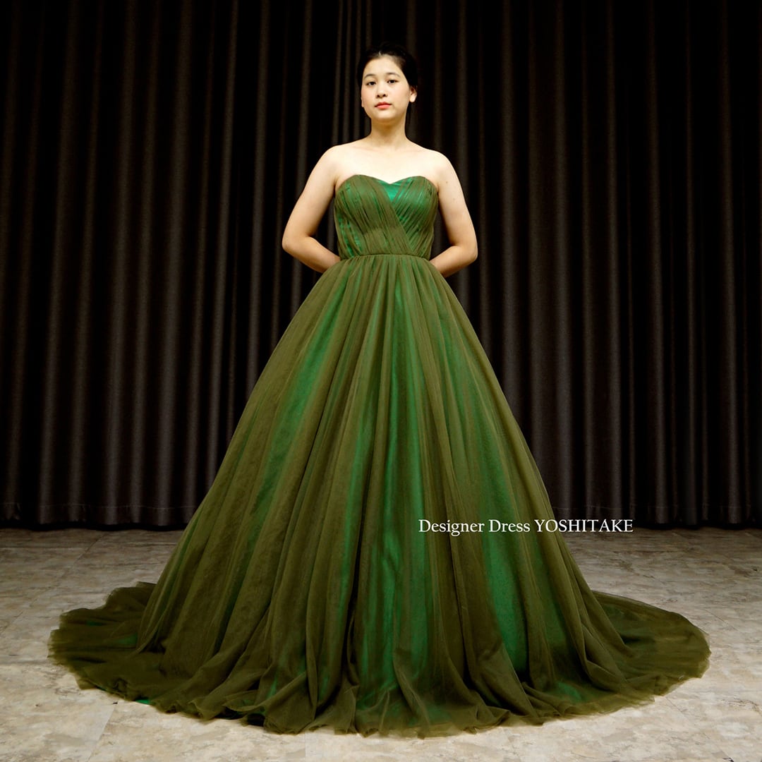 カラーバリエーションあり 【オーダー制作】ウエディングドレス(六本骨