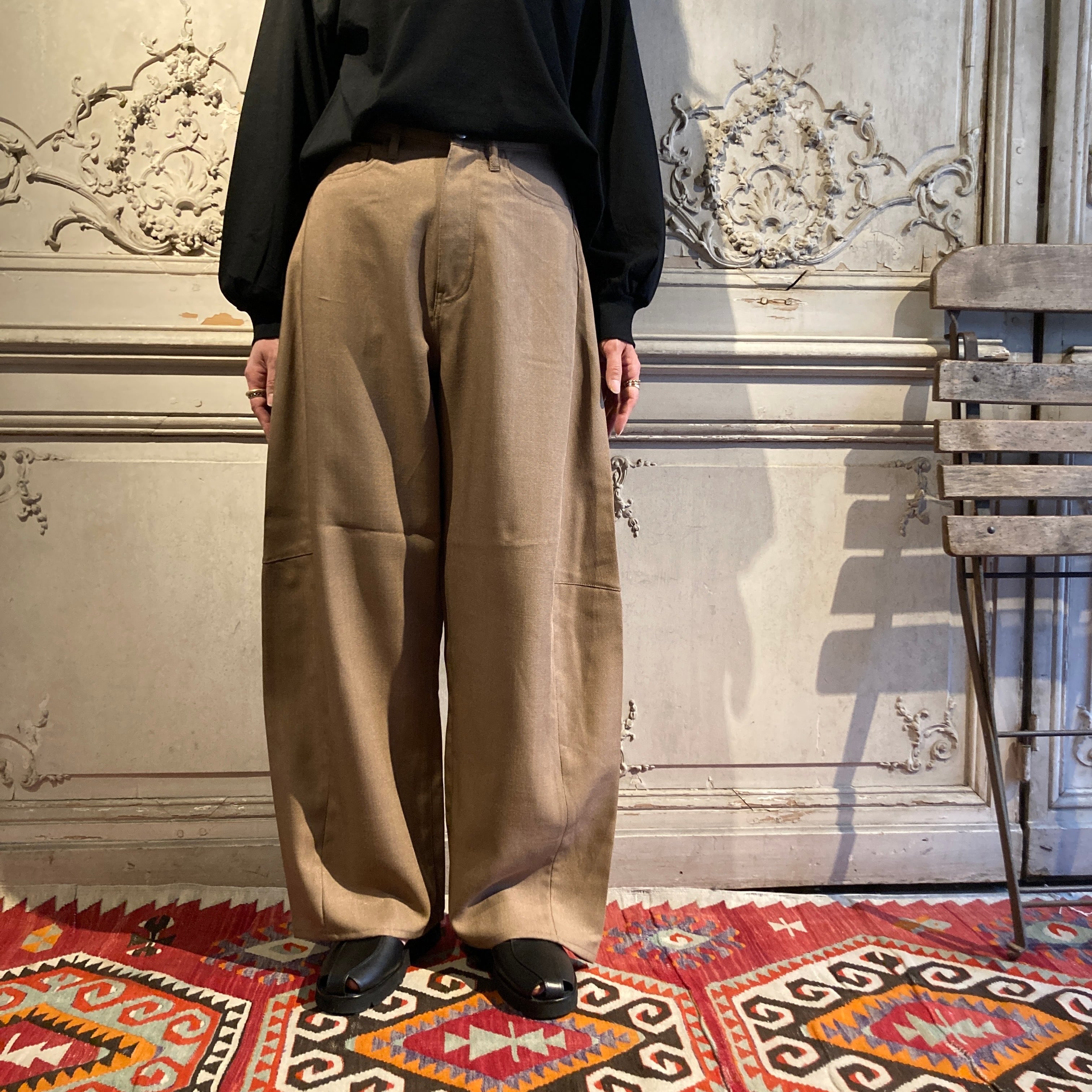 HYKE【ハイク】 OXFORD BARREL-LEG JEANS (13387) | glamour online
