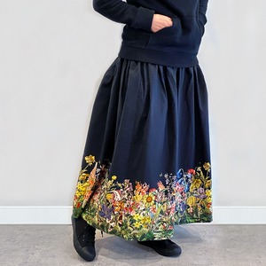 花の楽園 ボタニカル柄(ブラック) ギャザースカート