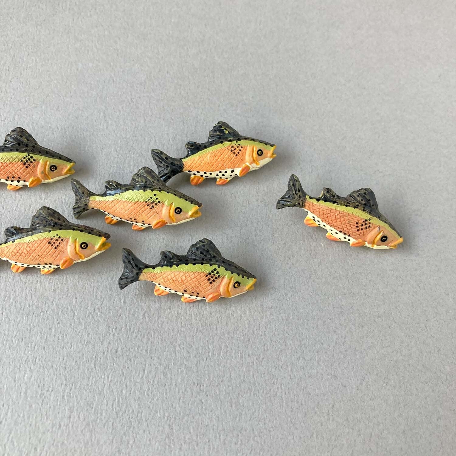 オレンジ魚のUKボタン(33mm)