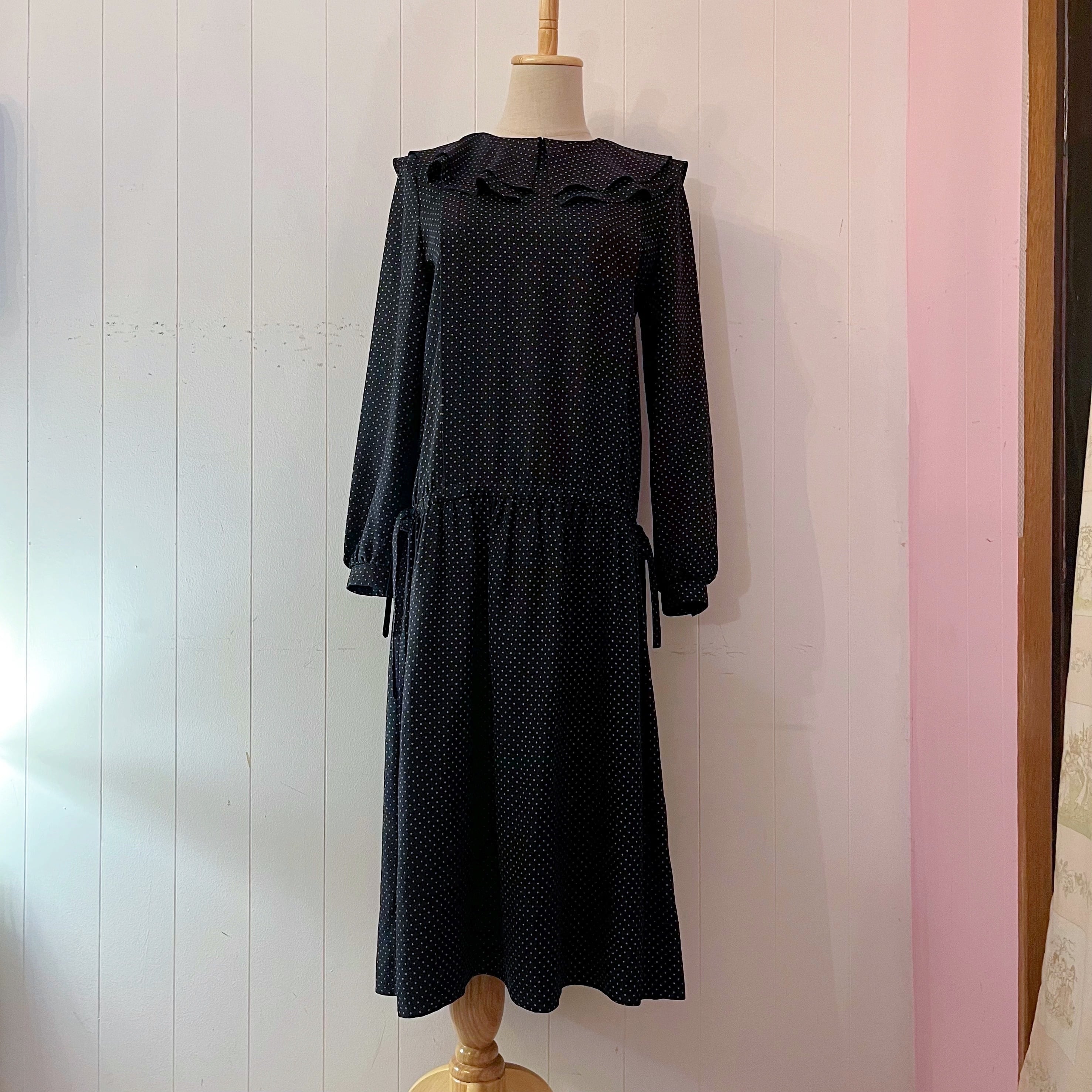 orange pin dot frill collar one-piece