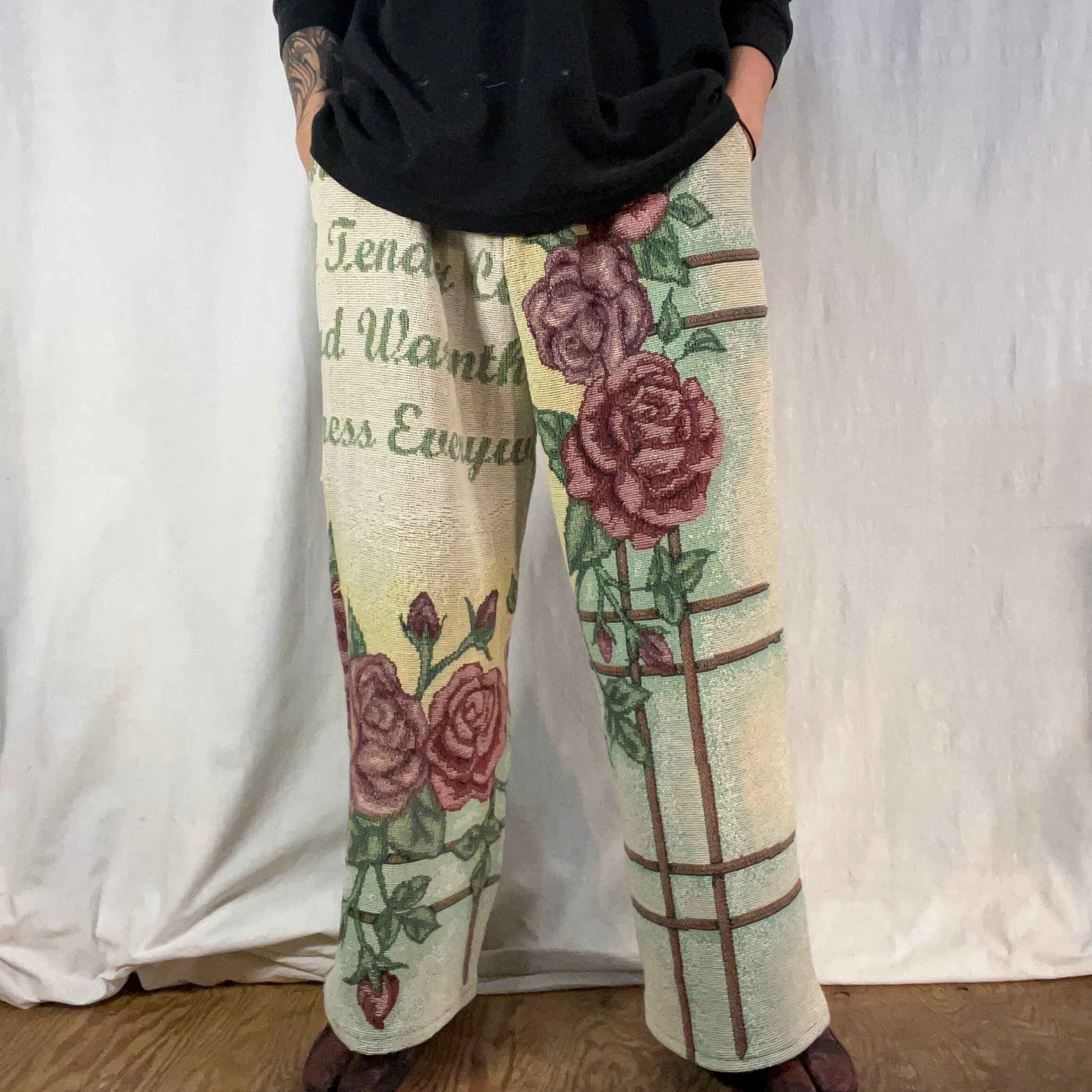 ラグリメイクパンツ フリンジ リメイク 古着 パンツ ラグリメイクパンツ花 | 古着屋 わらしべ