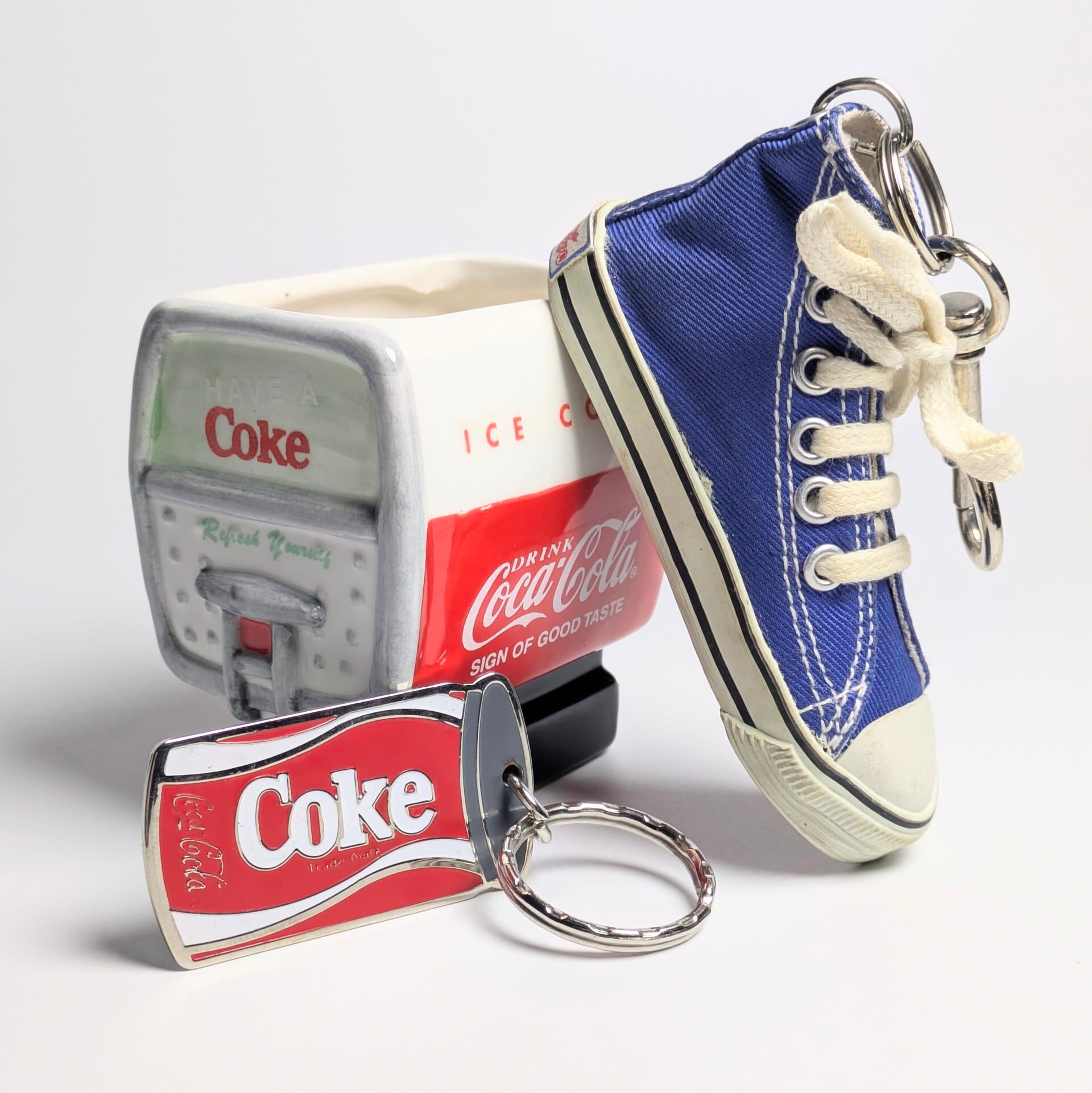 ☆ VINTAGE 1998 ☆【 Coca-Cola / Coke( コカコーラ )】 陶器製ドリンクサーバー型小物入れ 〚アメリカン雑貨 アメトイ〛