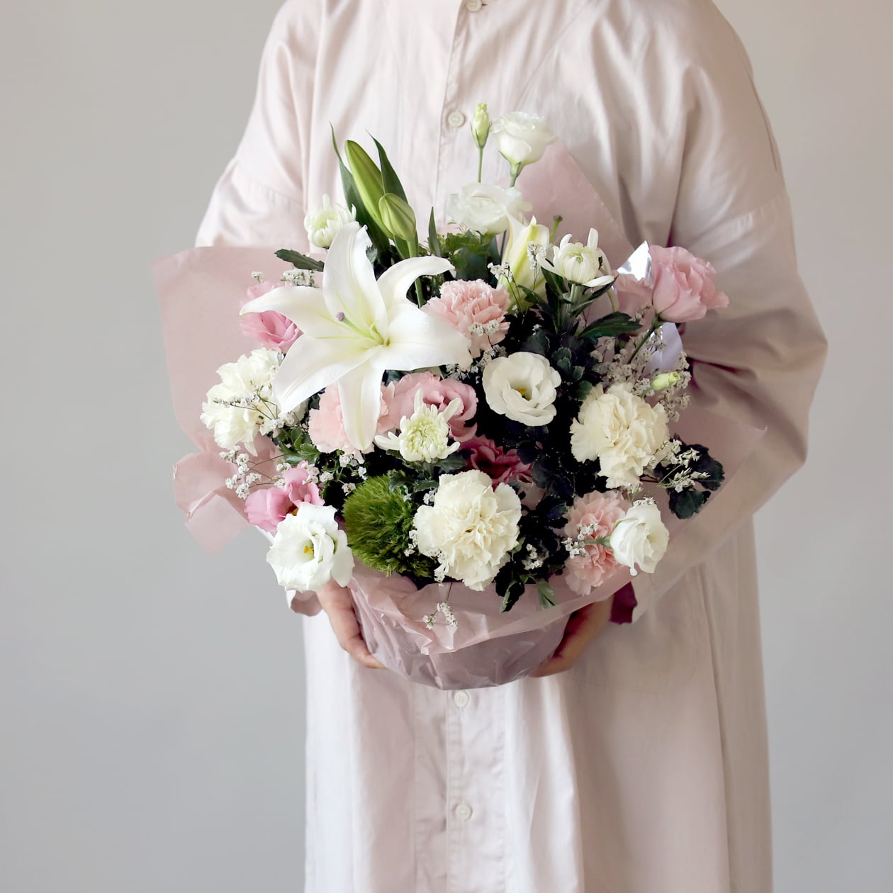 ◆【T・K・K工房】◆　御供花１対アレンジ 菊としきみのアレンジ(小) お供え お悔やみ 花 法事 四十九日 一周忌