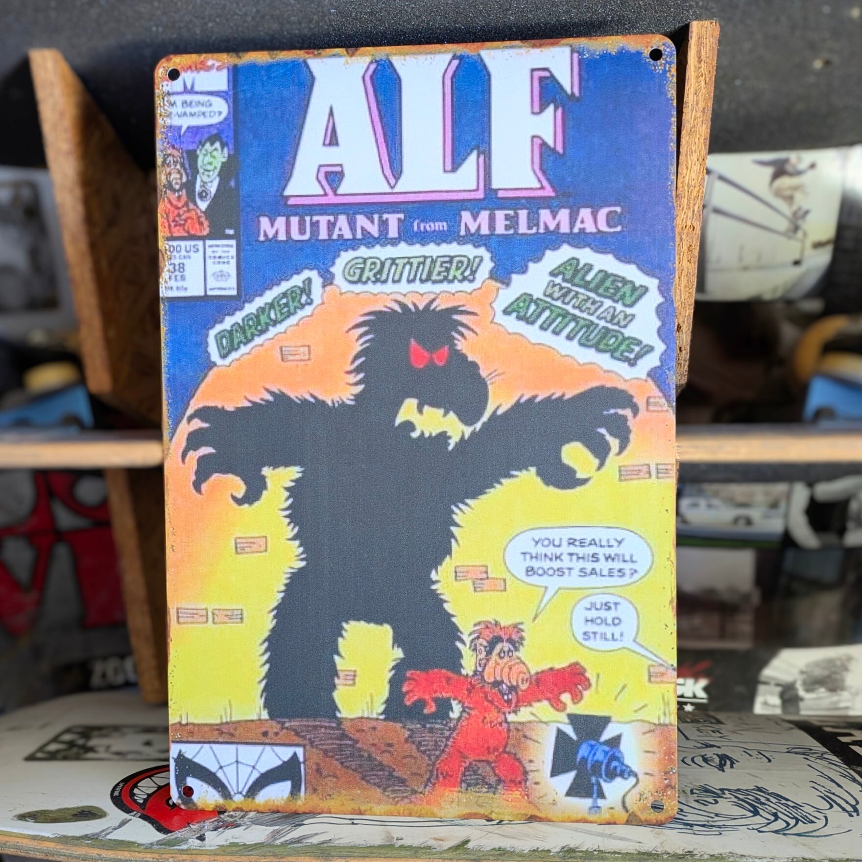 送料無料!ちょうどいいブリキ看板 ビンテージ加工【アルフ(ALF)】『 MUTANT from MELMAC 』〚アメリカン雑貨 アメトイ〛