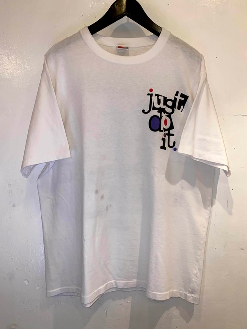 NIKE　Tシャツ