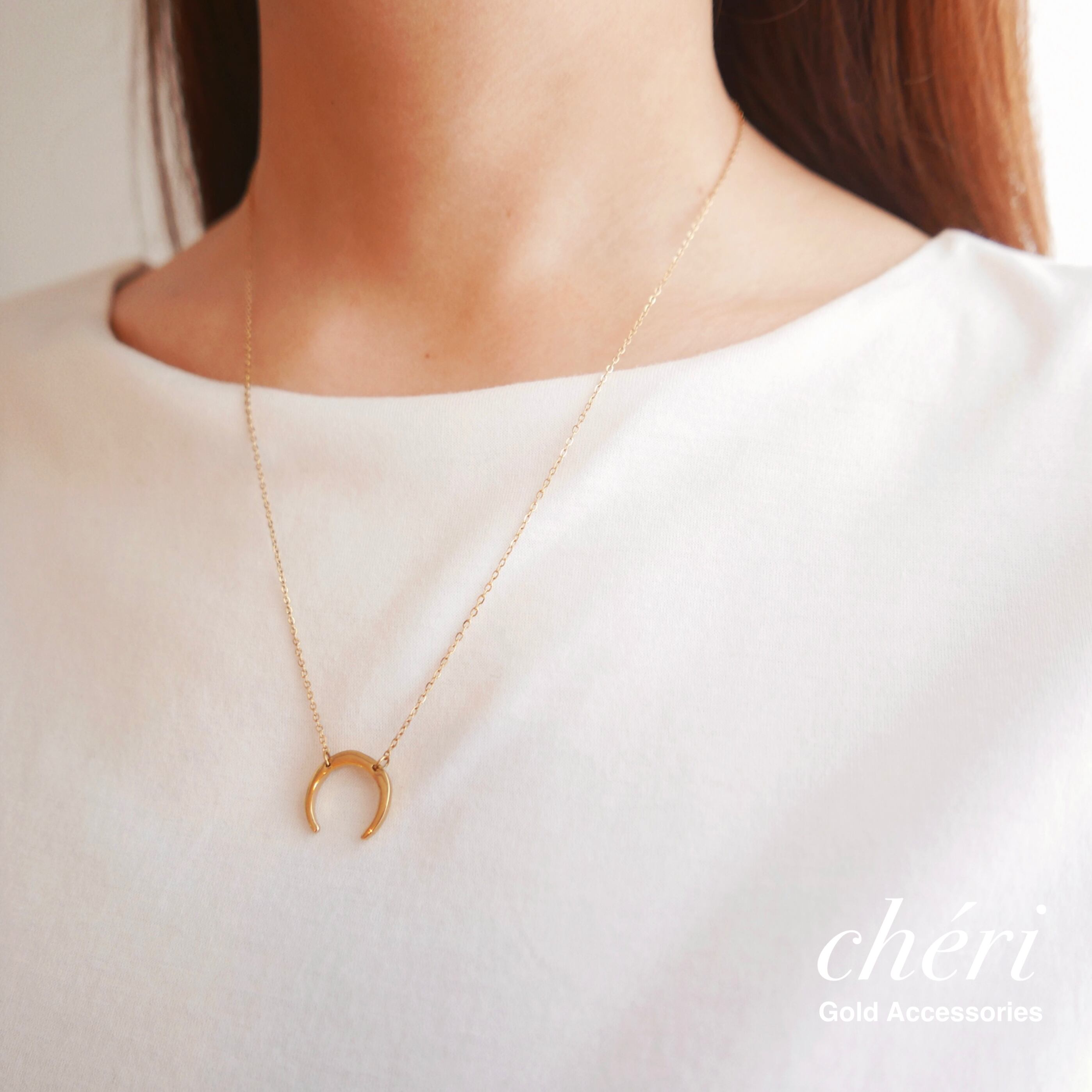 ホースシューネックレス | cheri | ゴールドアクセサリー（ピアスと