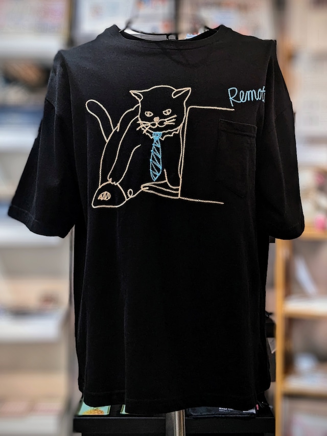 BRODRE ハンドル刺繍 Cat Remote Tシャツ ブラック [BR6002]