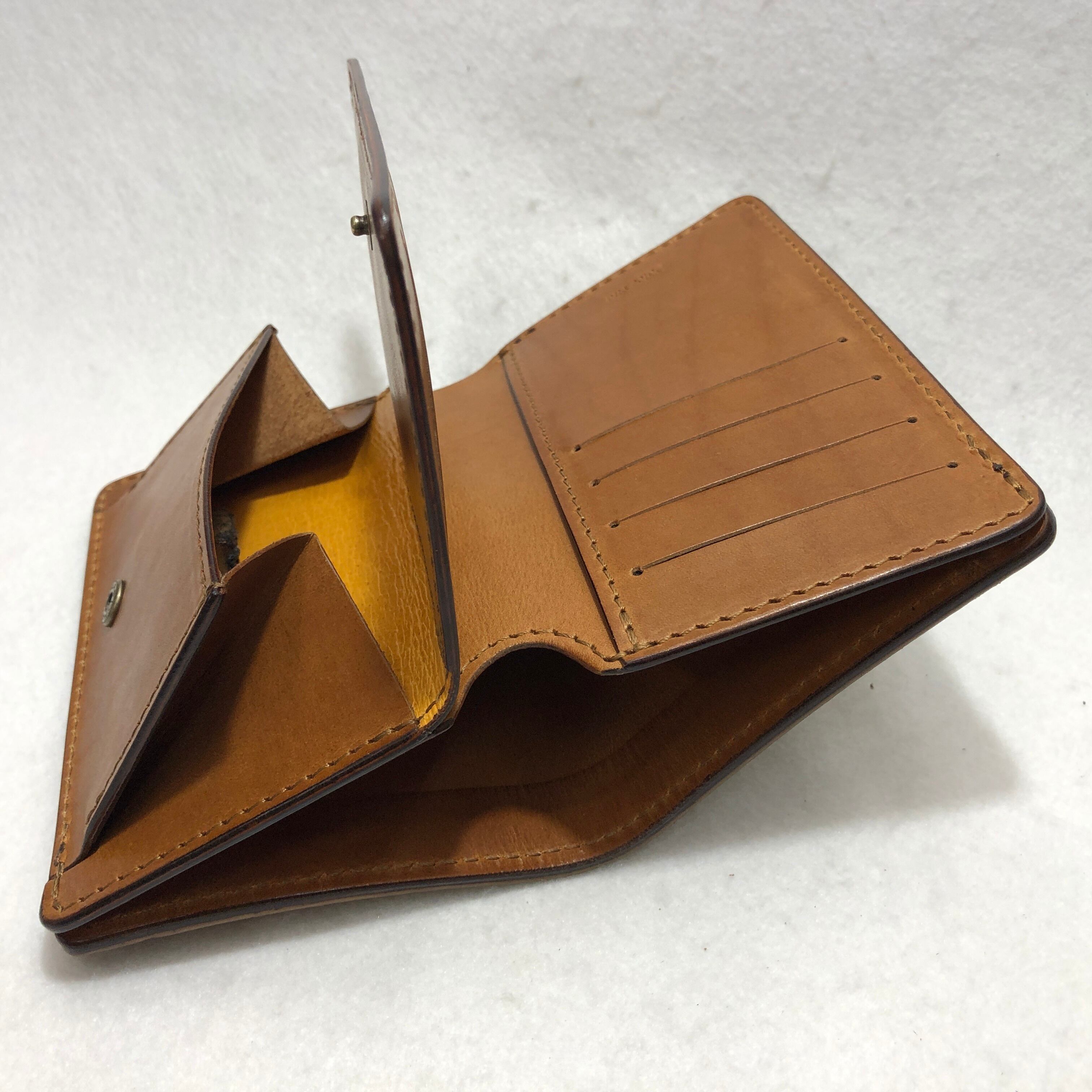 197 シャムクロコダイルレザー折り財布 テール部1 サドルマットライト 