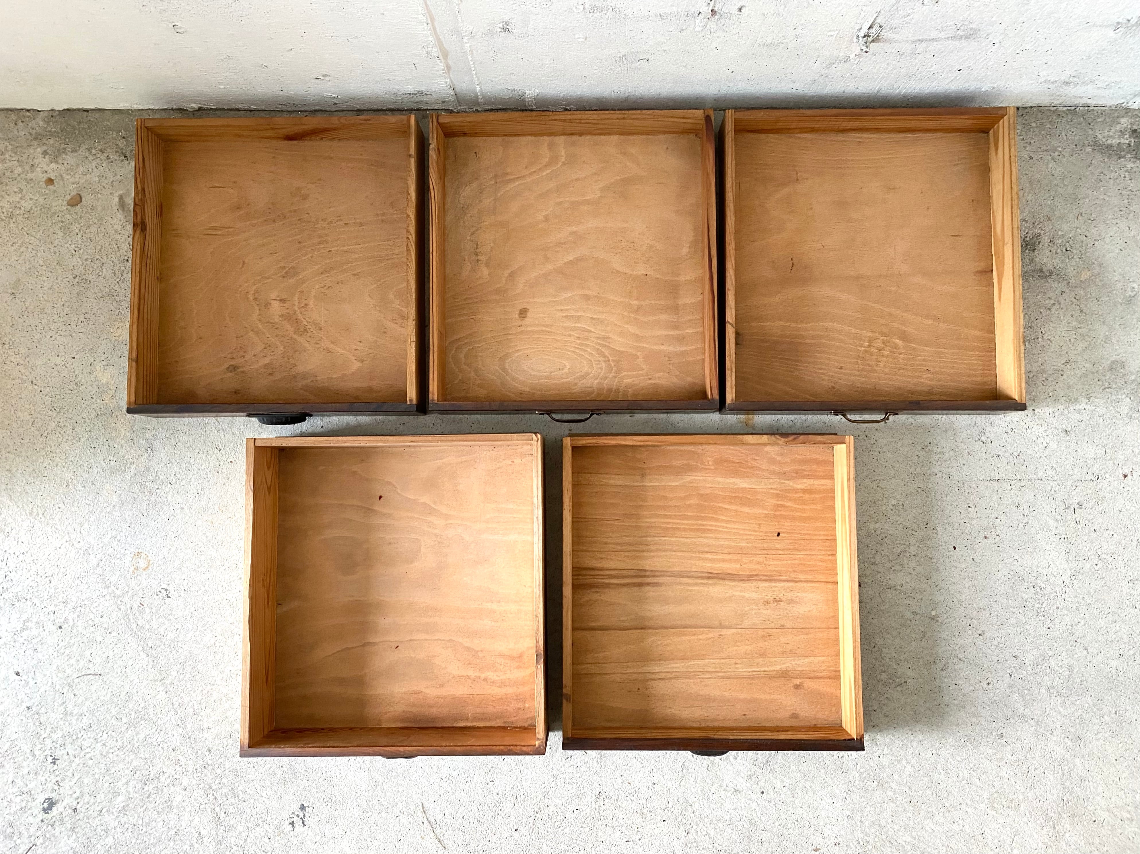 古家具 大きめのサイズ◼︎深谷木工 引き出し3杯 整理棚 収納棚 木製家具 上品な佇まいの収納棚[古家具] | giraffes craft