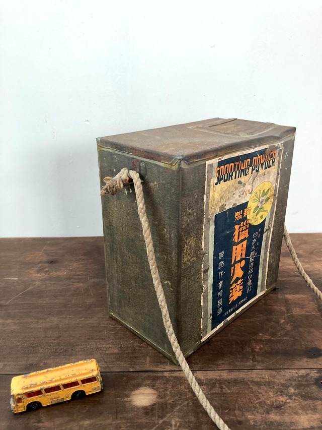 レトロなブリキ缶　(古道具)