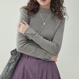 half turtleneck sweater