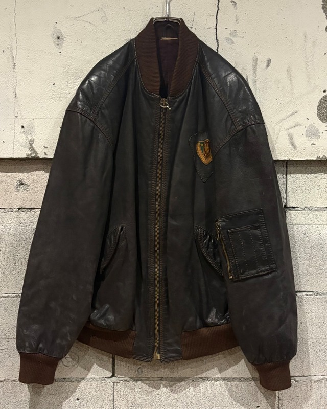 【Caka otto】 “HUGO BOSS” Wappen Design Vintage Loose Leather Bomber Jacket