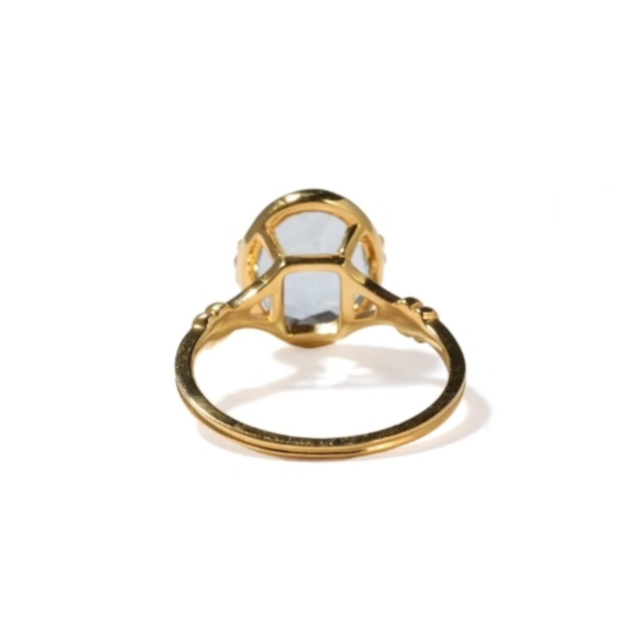 【再入荷】Mala指輪:大輪の花のようなアクアマリン