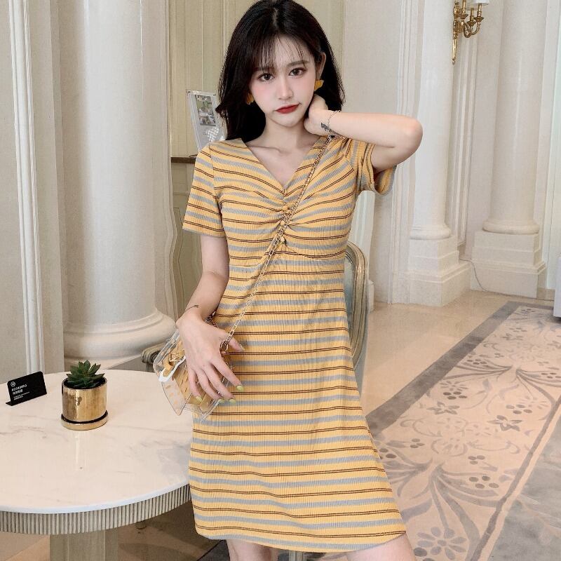 夏の婦人服2020新しいファッションVネック気質巾着プリーツストライプドレスPlatycodon初恋スカート 1号婦人17735214732