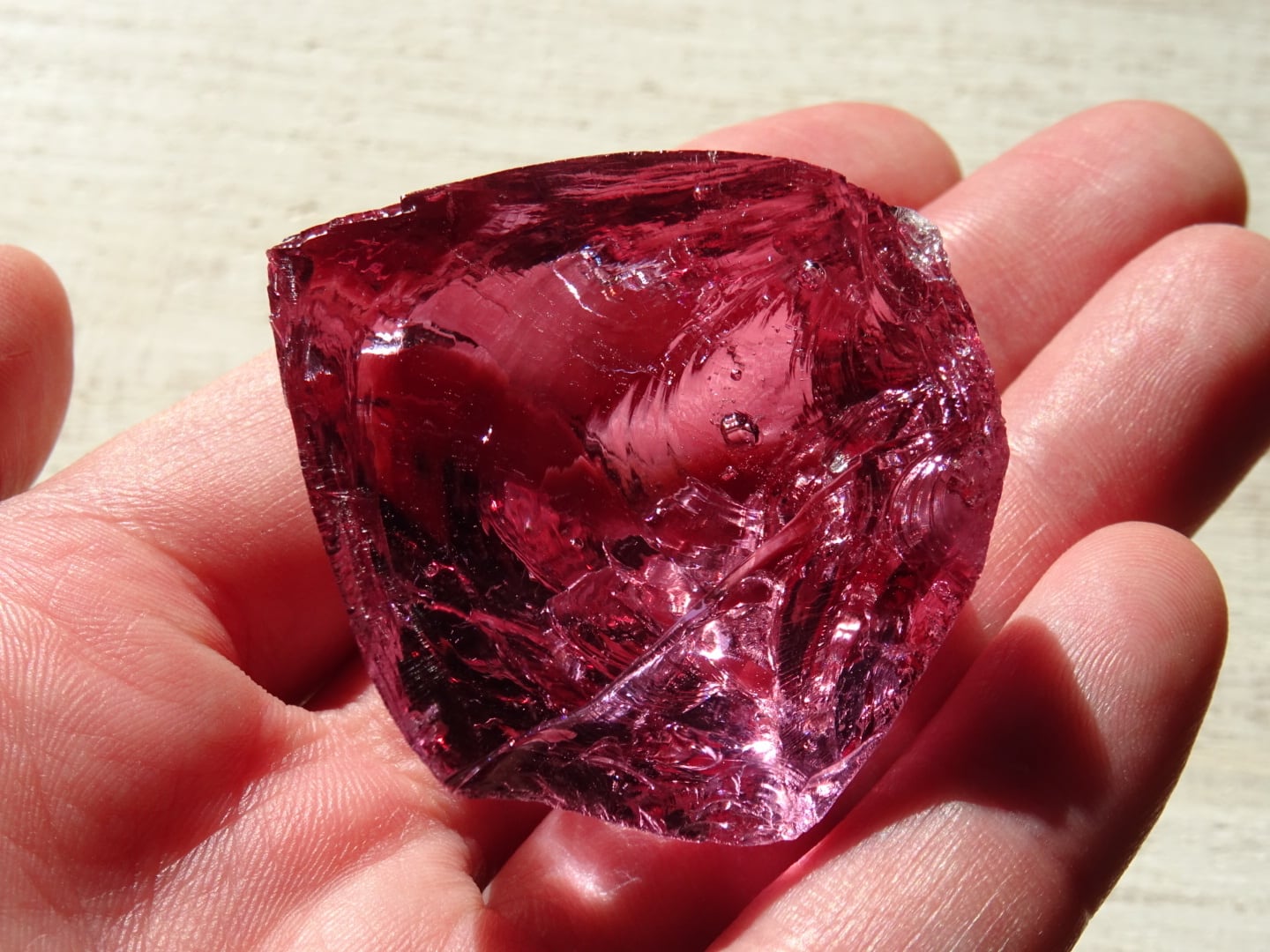 アンダラクリスタル、マゼンタピンク | 虹石屋