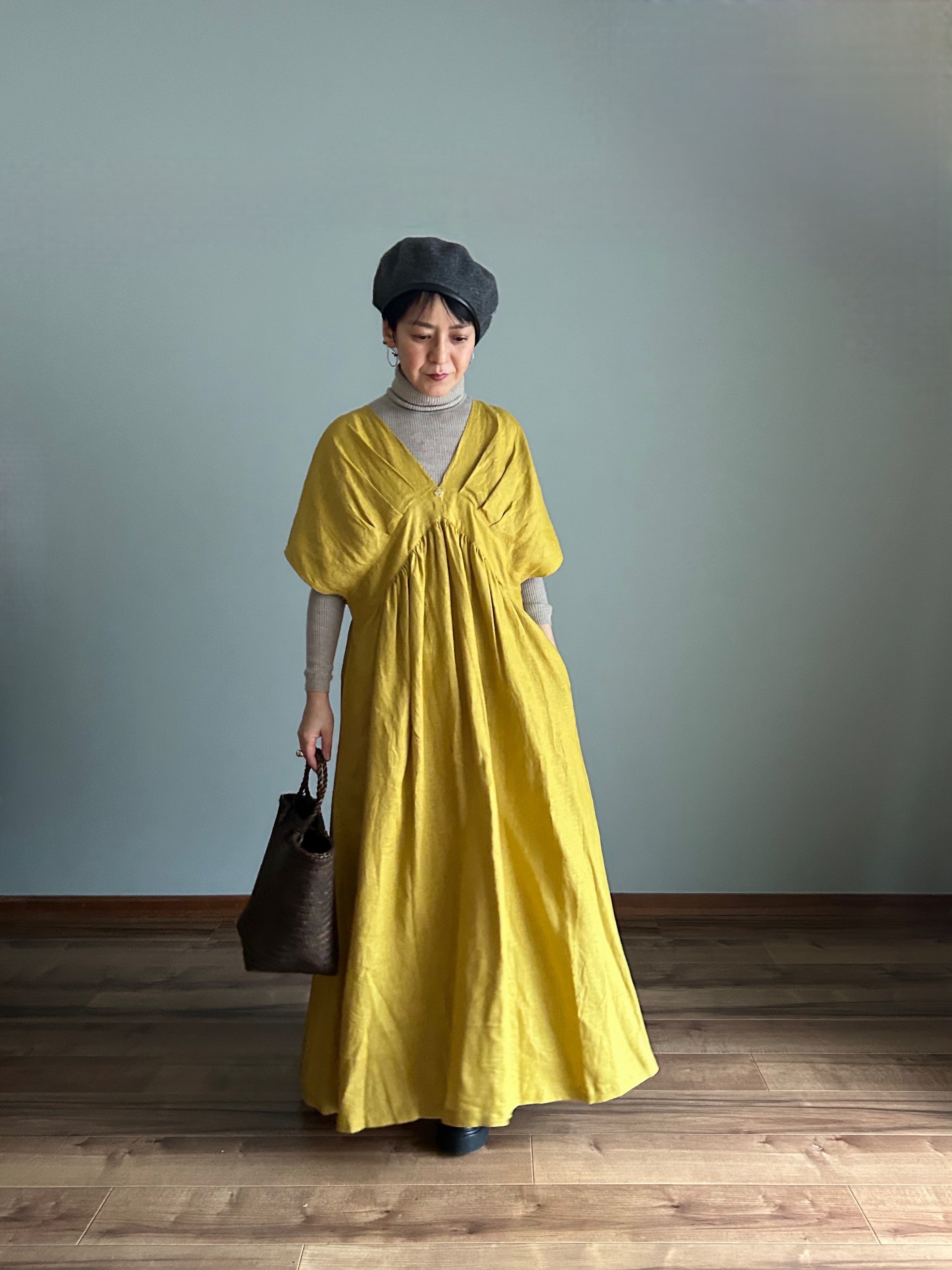 タック入り Vネック リネンドレス | nuu