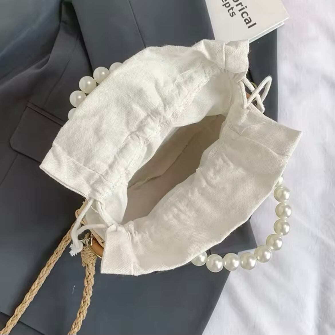 セミサークルかごバッグ