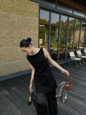panel sleeveless dress