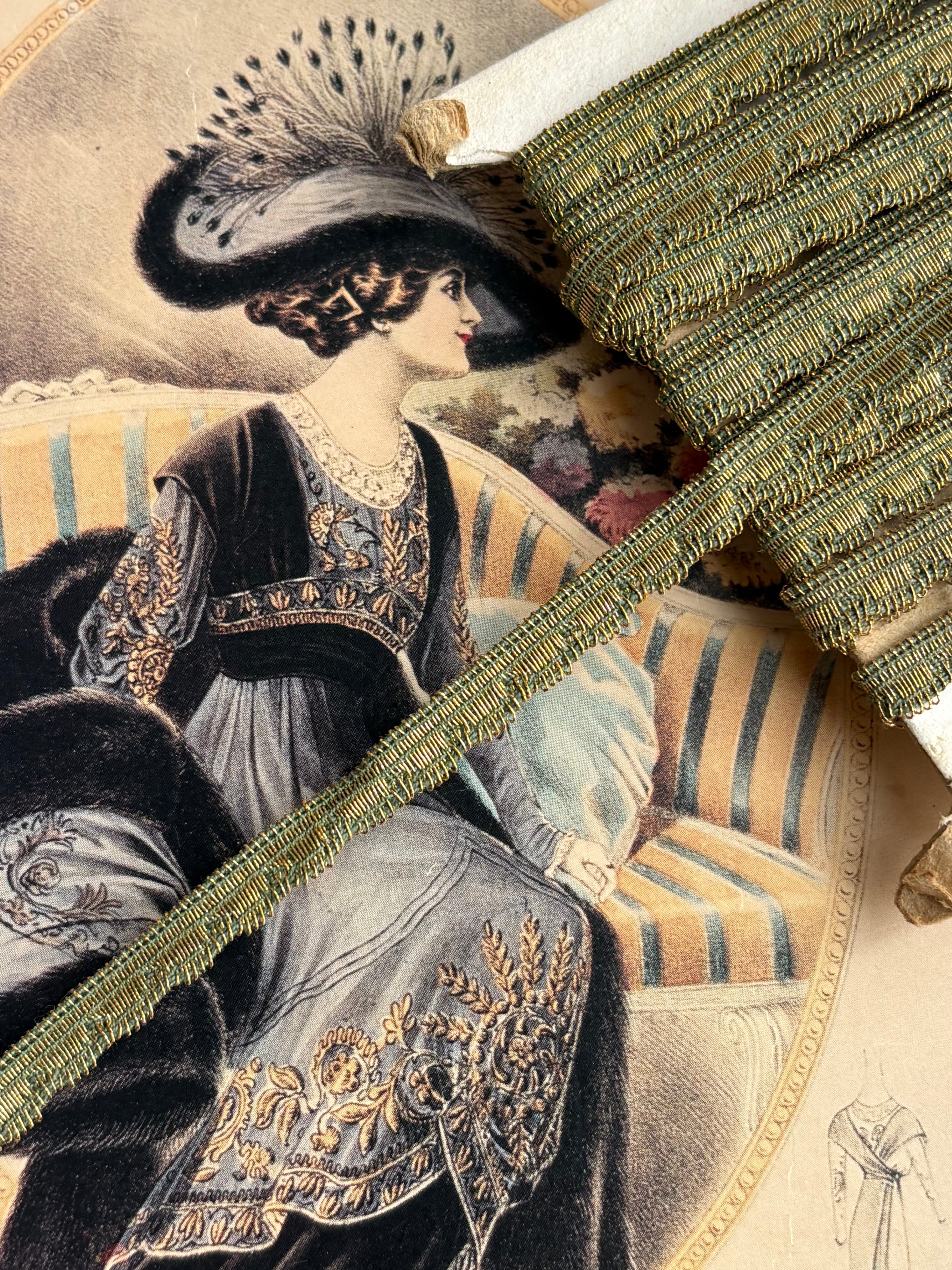 フランスアンティーク ブレード 極細 カーキ×ゴールド 7mm カルトナージュ デコレーション材 コレクション