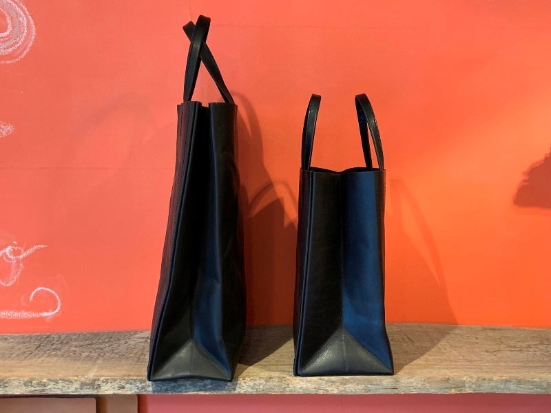 牛革の紙袋のような革袋・B5タテ | 革り小物 Aster*isk