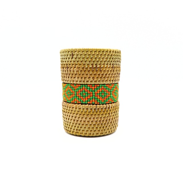 ビーズ織りのメガネ／文具スタンド