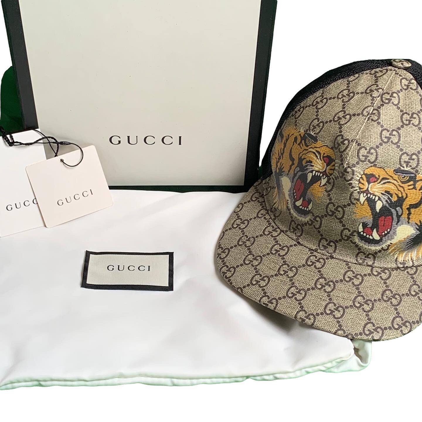 GUCCI グッチ キャップ GGスプリーム メッシュ タイガー ロゴ Mサイズ GUCCI グッチ キャップ GGスプリーム メッシュ タイガー ロゴ M