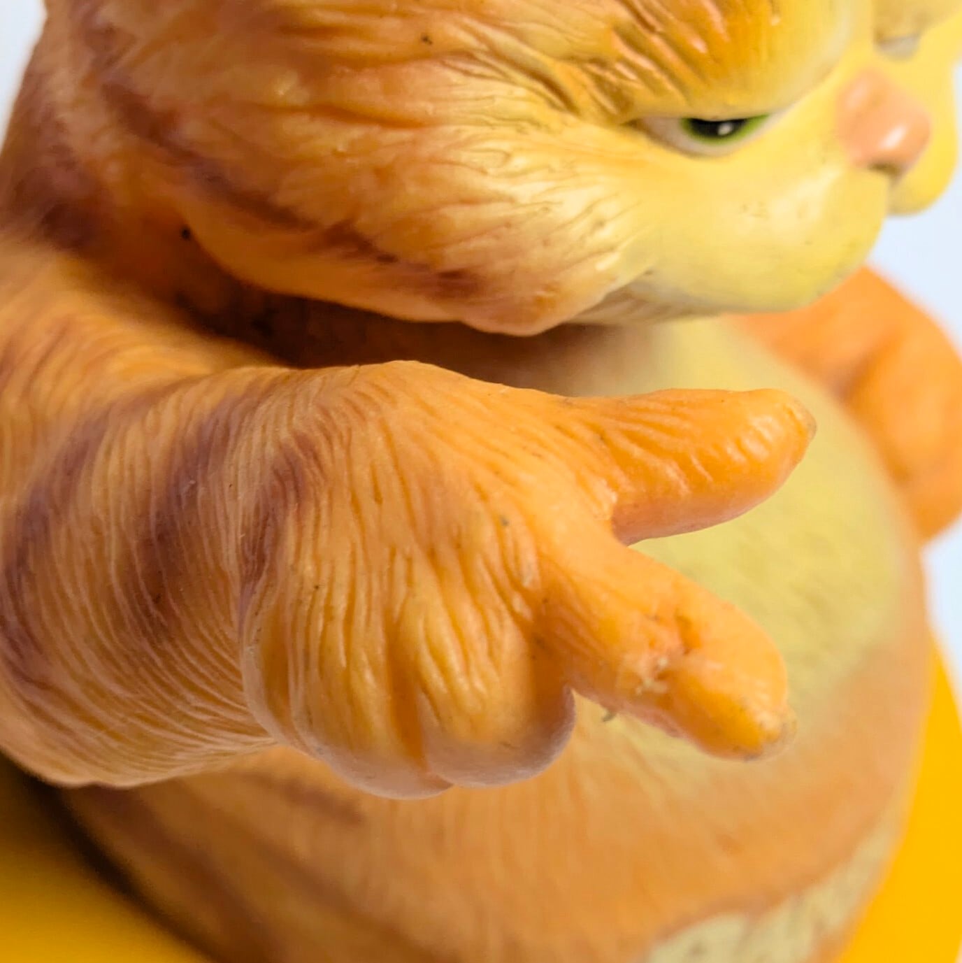 ☆ VINTAGE JUNK 2004 ☆【 Garfield  ( ガーフィールド ) 】Garfield The Movie / ガーフィールド ソフビフィギュア / ドリンクボトル蓋 〚アメリカン雑貨 アメトイ〛