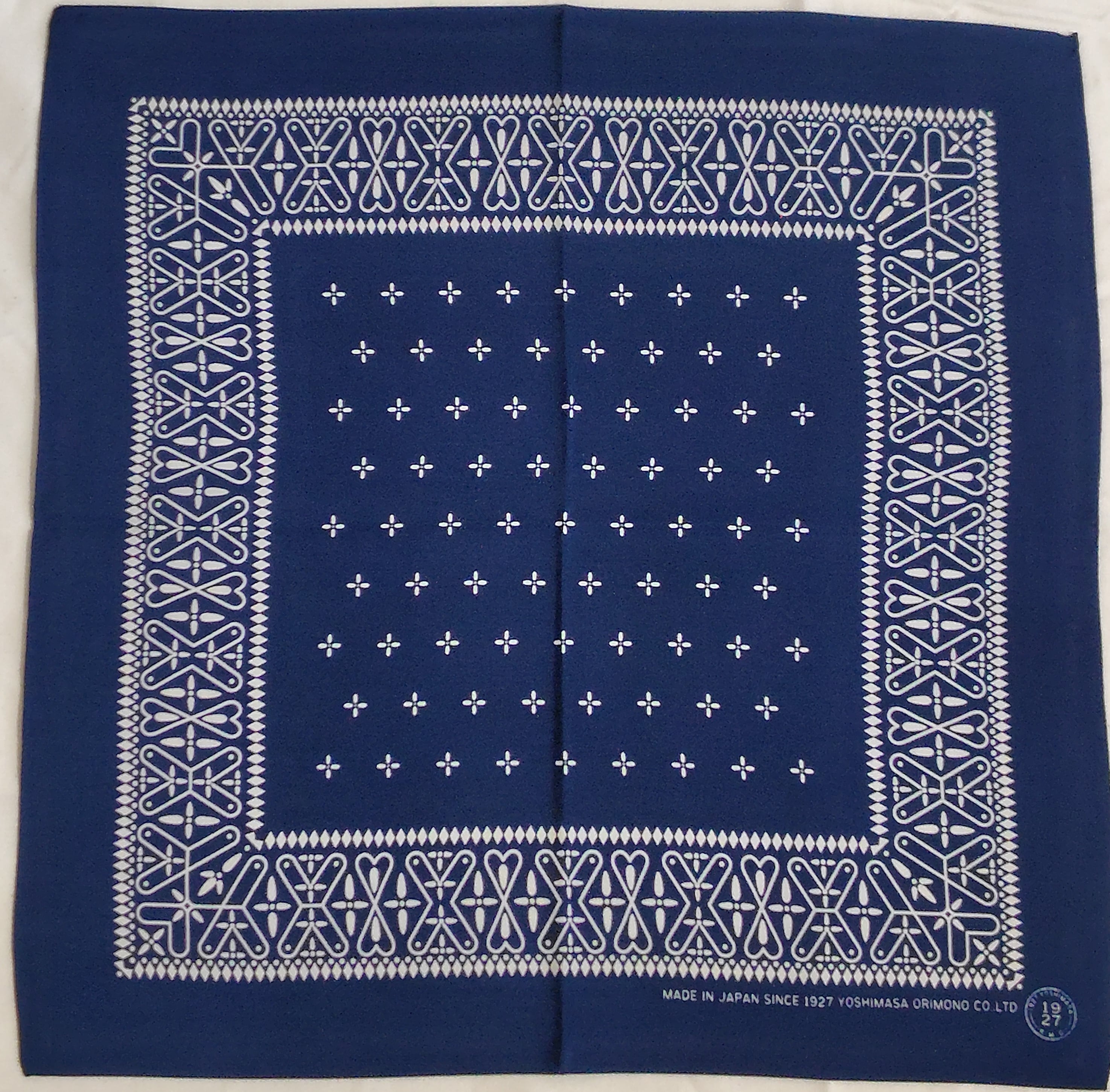 シルク Snoop/ 洗えるシルクスカーフ/ 浜ちりめんシルク【Brown-クロス柄 70