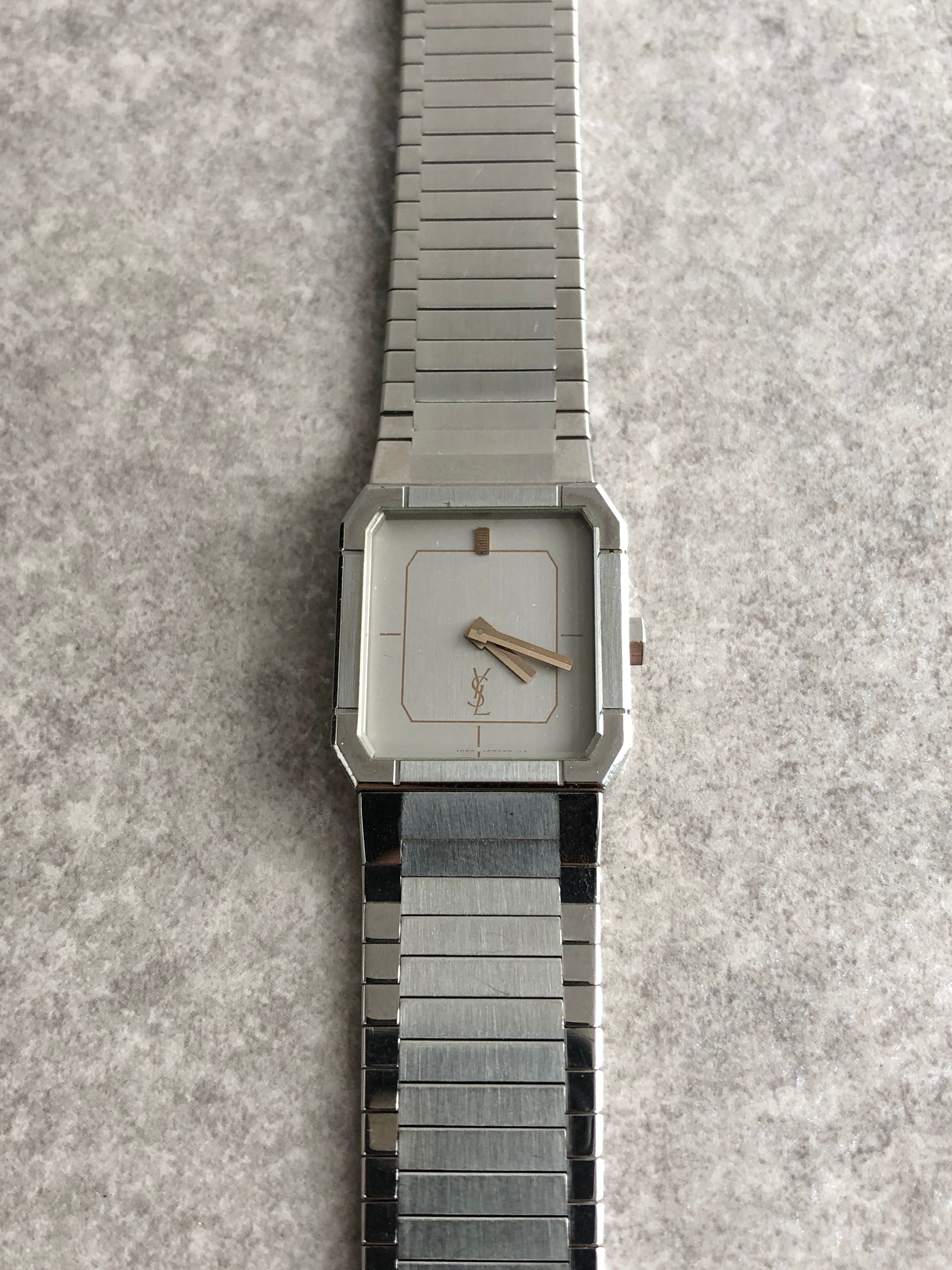 Yves Saint Laurent イヴ・サンローラン 腕時計 シルバー ステンレス
