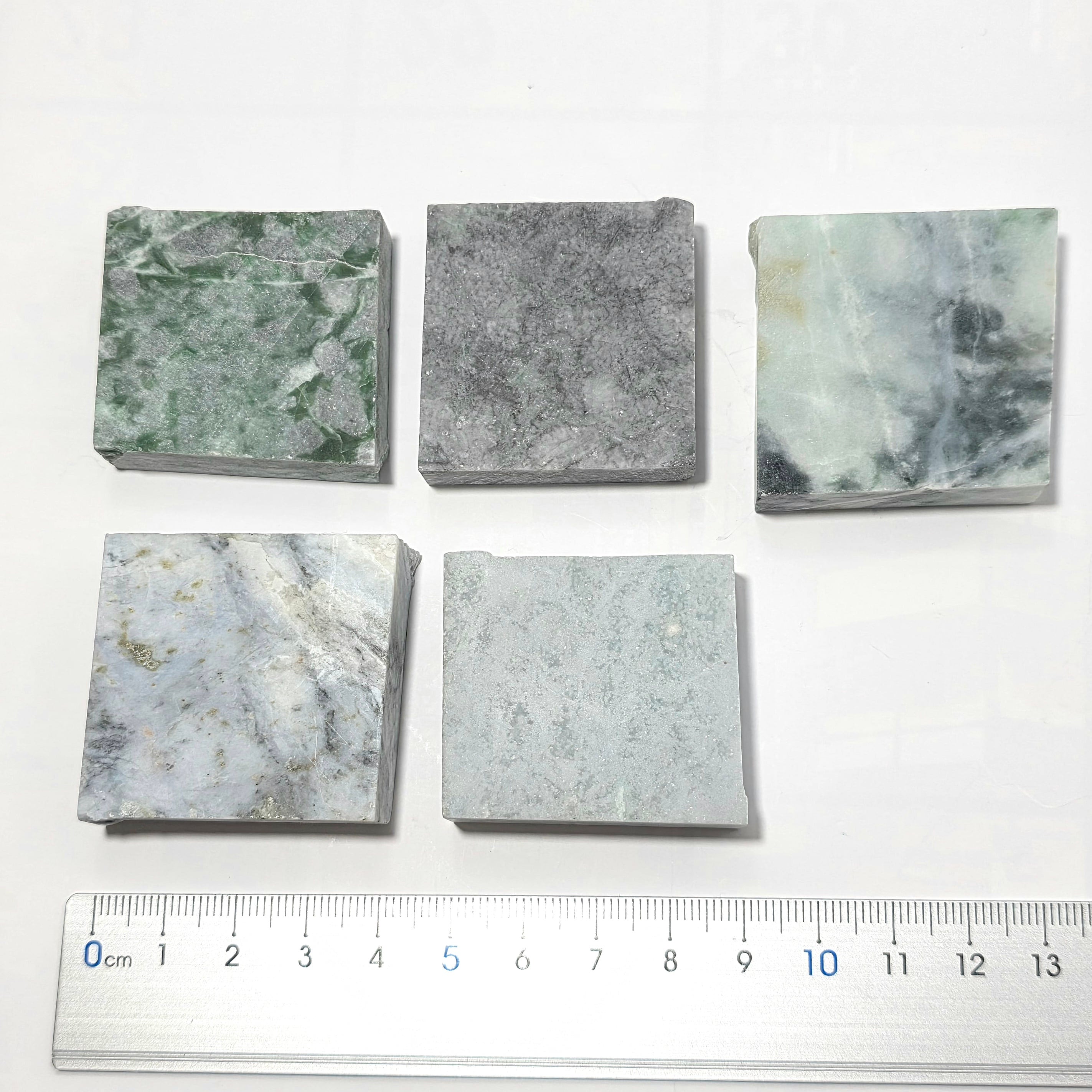 スライス原石 | 糸魚川翡翠工芸家 赤羽可行BASE