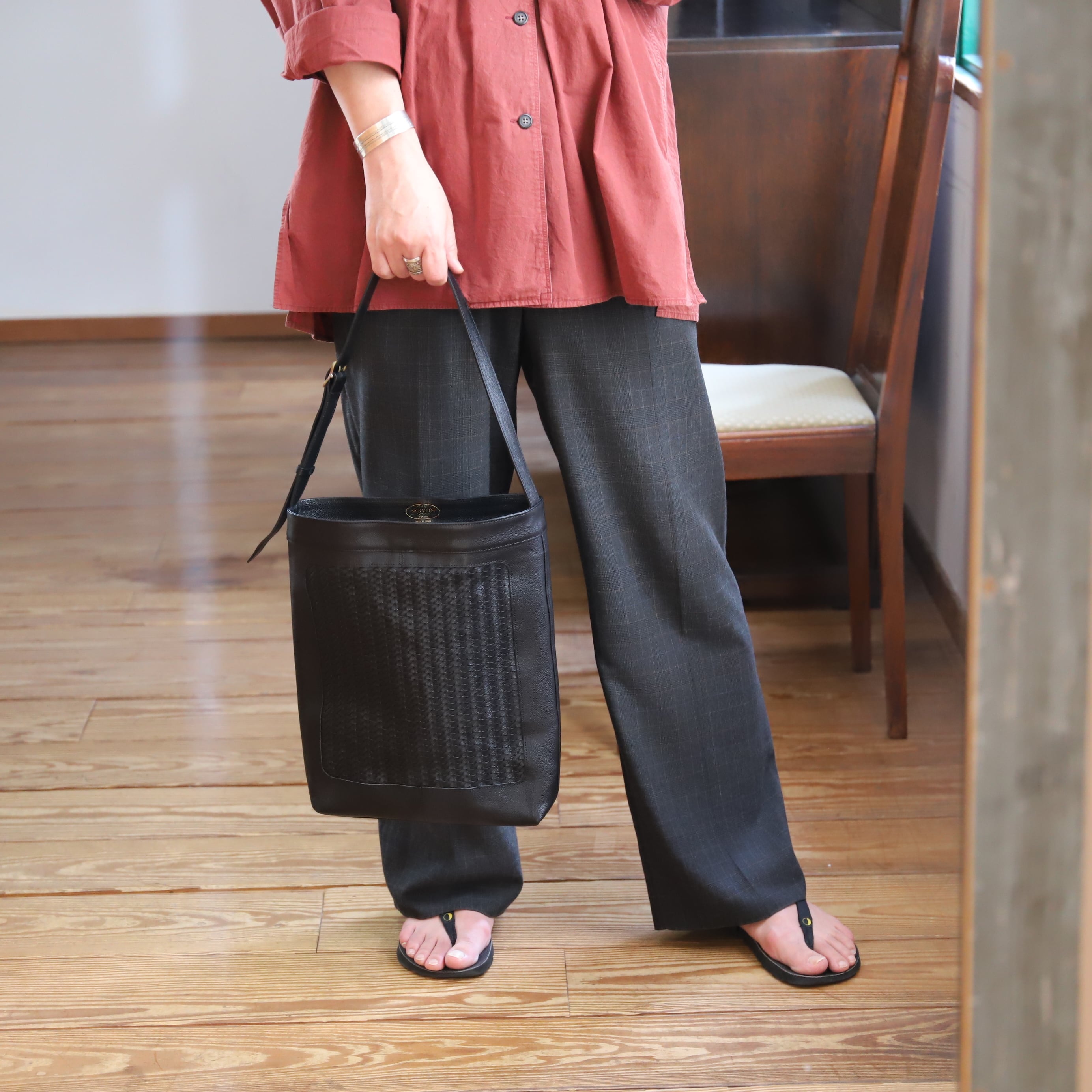 【forme】PANEL TOTE Medium forme / Panel Tote ”Hand twill mesh” size M | TIBETAN MARKET