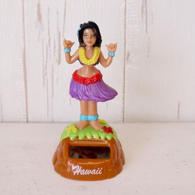 ★フラドール／フラ人形★＜aloha フラガール／パープル 紫＞ユラユラ ダッシュボードドール／ハワイアン雑貨/ソーラー人形＜SR55＞