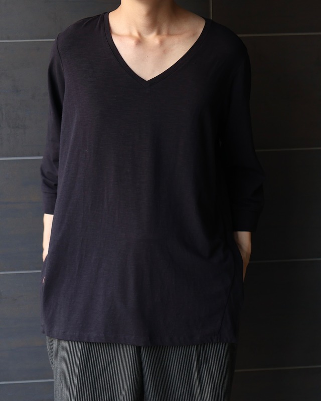 Side slit v neck top