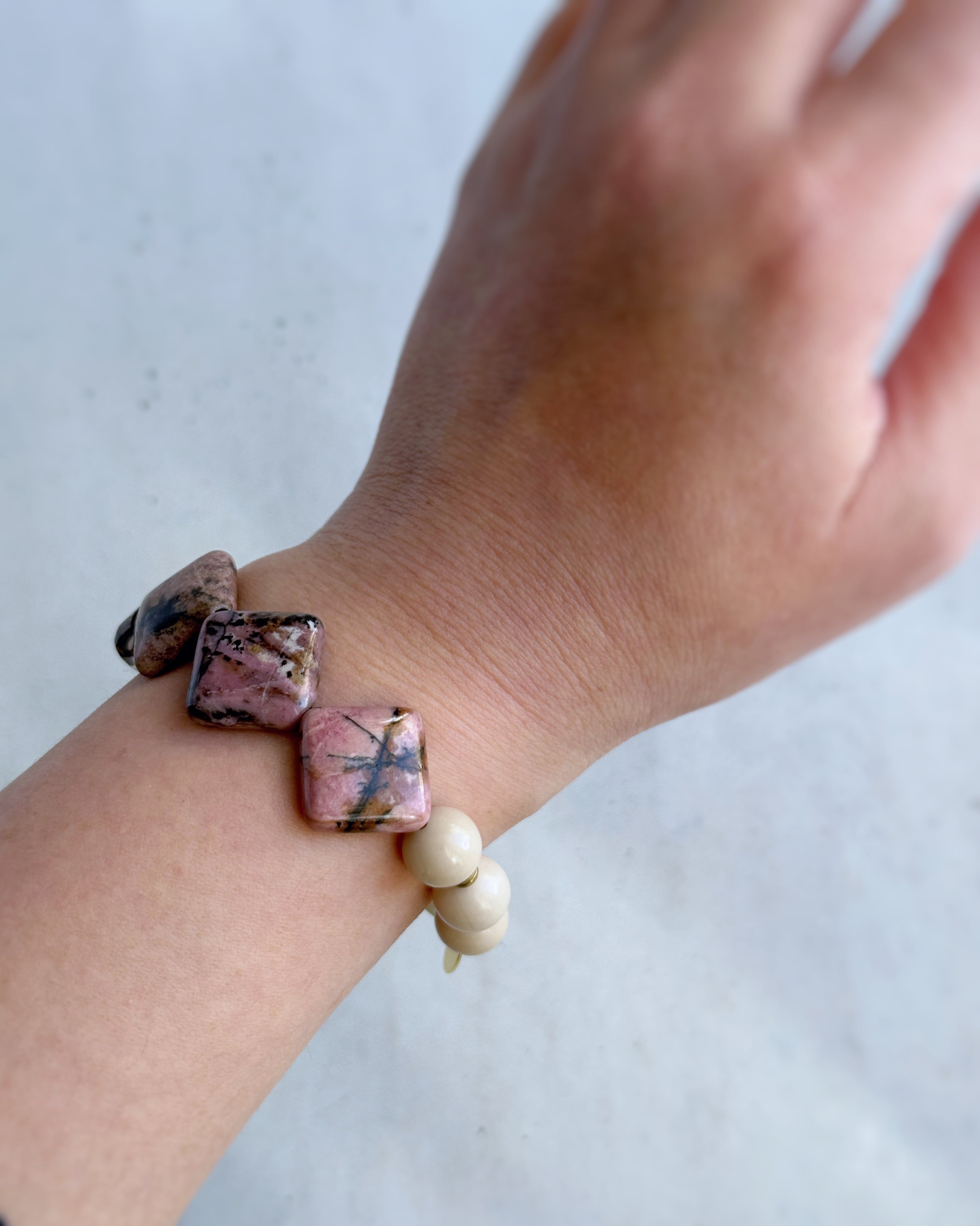 【再販】Tube & stone bracelet(ロードナイト×スモーキークォーツ×リバーストーン)