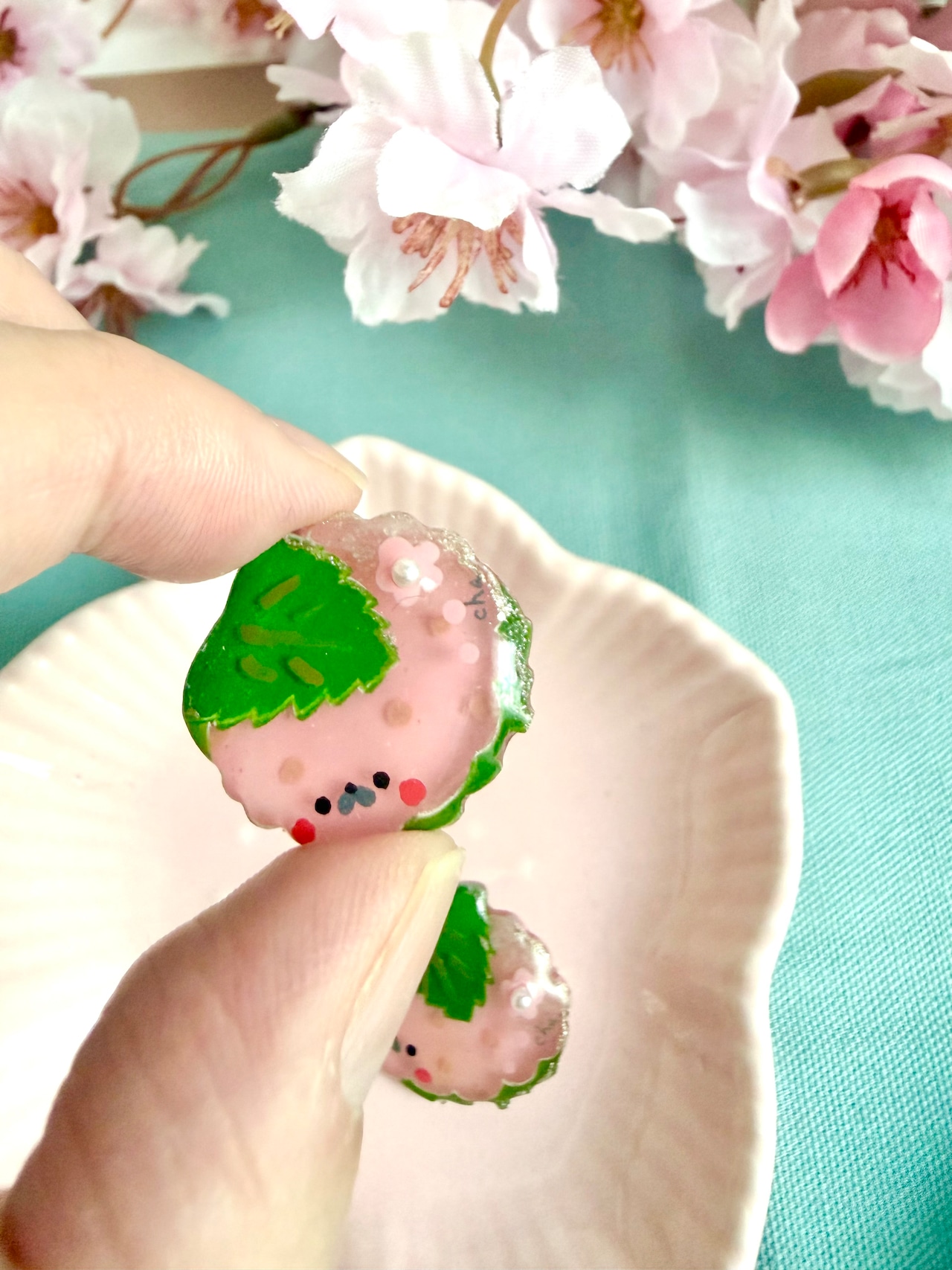 ブローチ『だる桜もち☆』